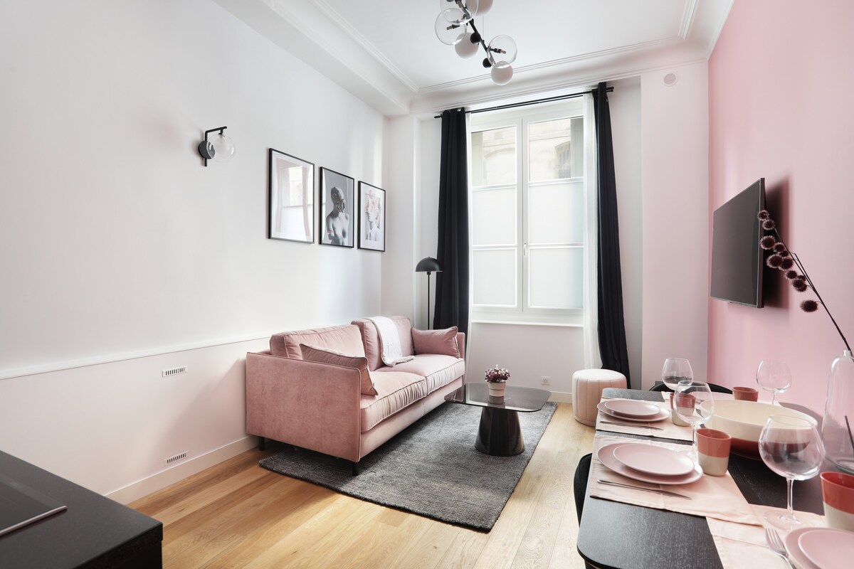 Charming apartment Louvre Museum / Concorde — Paris, Île-de-France — vacation rental