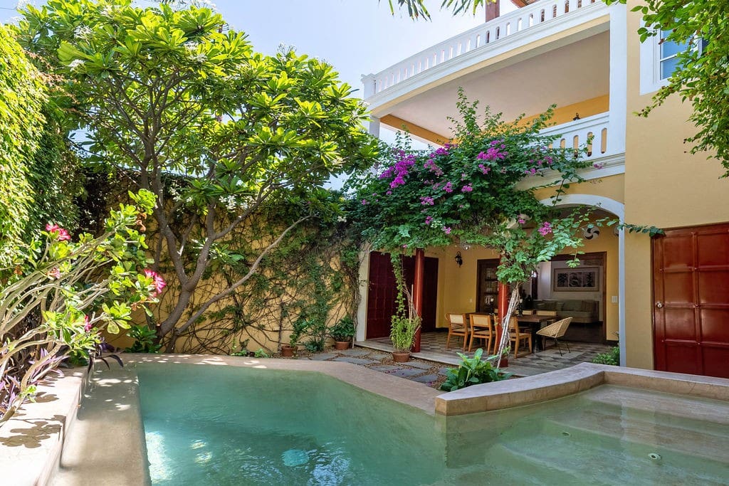 3br traditional home, private pool and rooftop prim