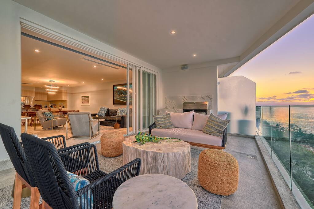 Stunning 3BR Oceanfront Condo - Resort Amenities! — Puerto Vallarta, Jalisco — vacation rental
