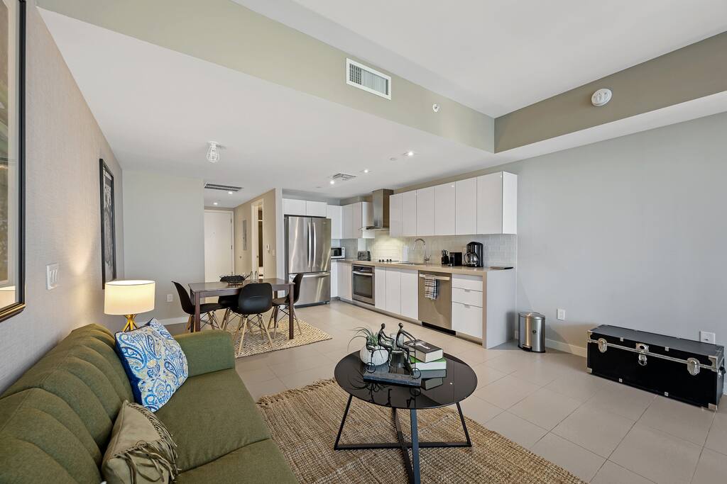Luxury Convenient @Art District Twin Studios for 6 interior 2