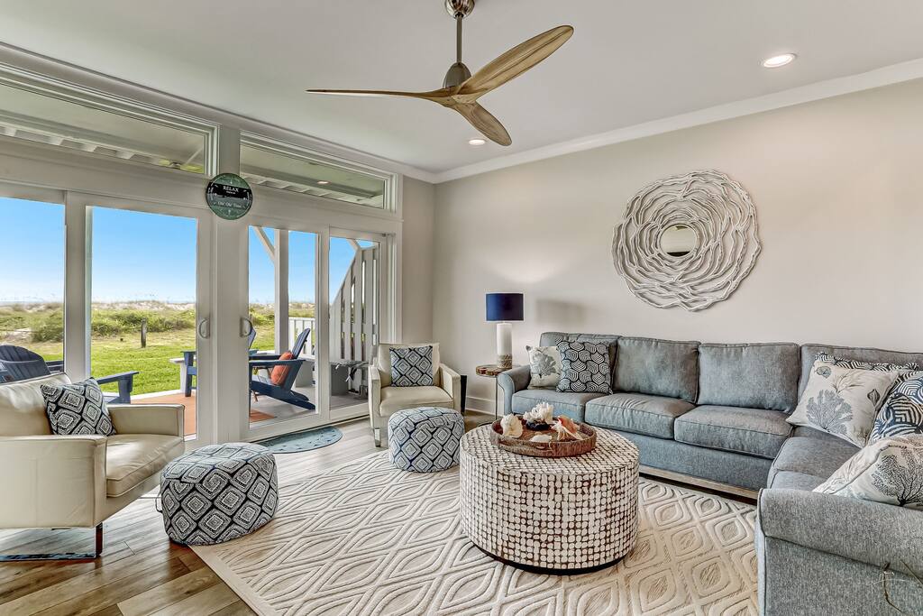 Oceanfront townhome with Beach Access, Pool, & Wifi — Fernandina Beach, FL — vacation rental