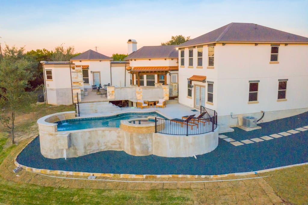 Hill Country Retreat | Pool & Hot Tub | Sleeps 26 — Austin, TX — vacation rental
