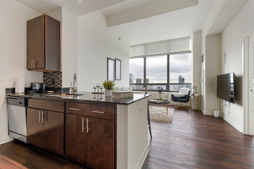 Upscale design 1BD near Randolph St Market by C9 interior 5