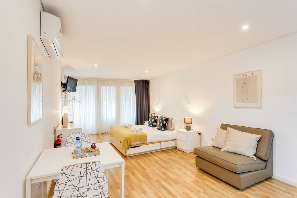 Bonjardim Studio Balcony by DA'HOME — Porto, Porto — vacation rental