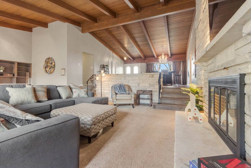 Preble Hills Oasis/Indoor Court/Hot Tub/Arcade