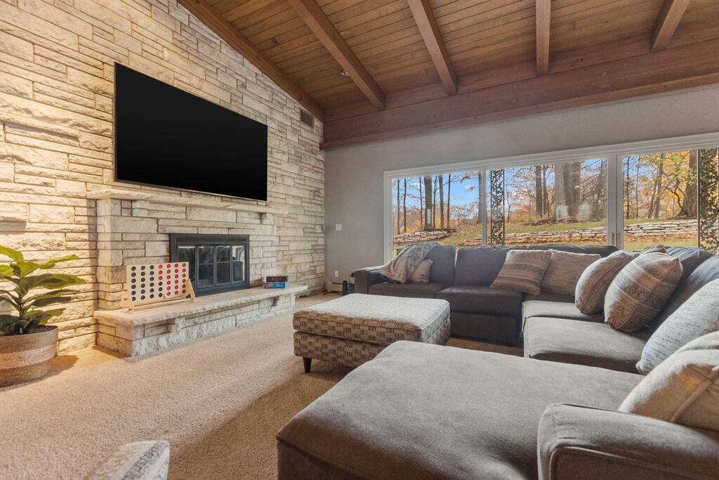 Preble Hills Oasis/Indoor Court/Hot Tub/Arcade