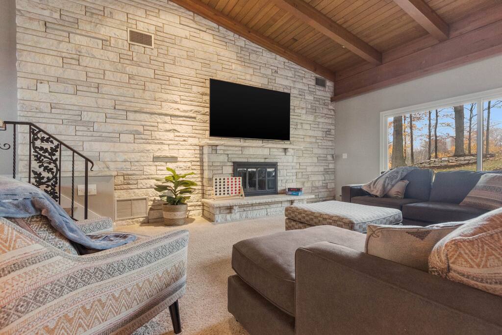 Preble Hills Oasis/Indoor Court/Hot Tub/Arcade