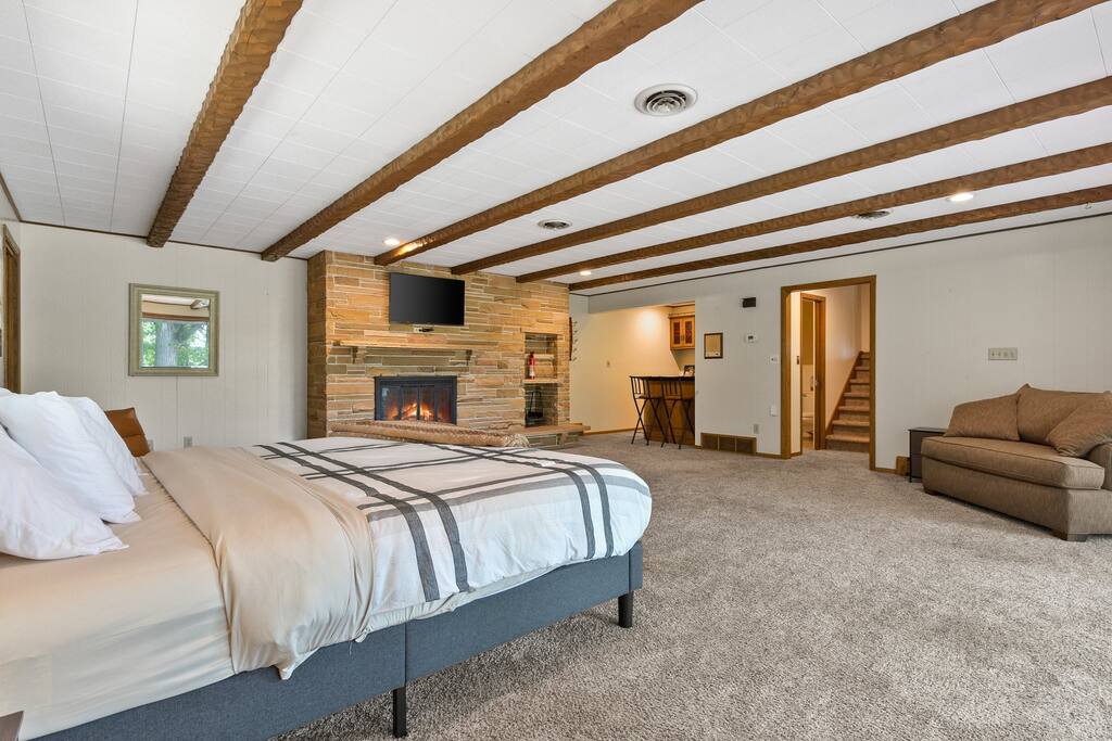 Preble Hills Oasis/Indoor Court/Hot Tub/Arcade