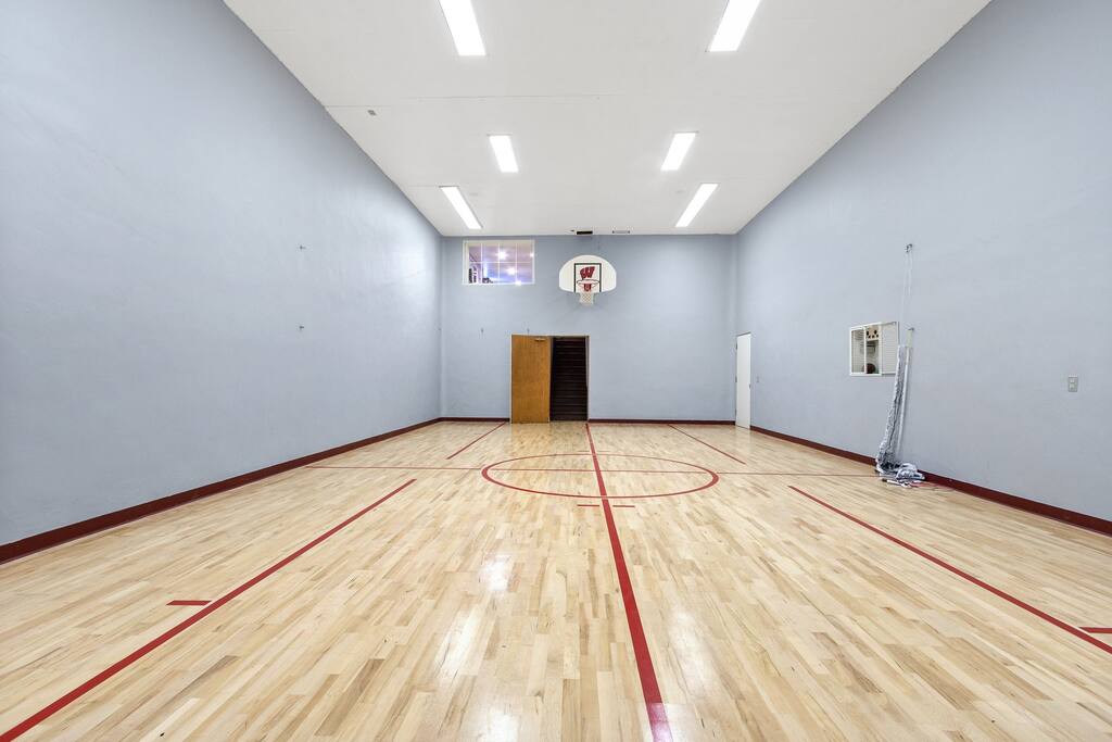Preble Hills Oasis/Indoor Court/Hot Tub/Arcade
