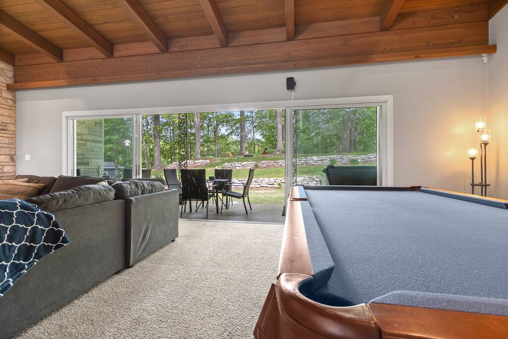 Preble Hills Oasis/Indoor Court/Hot Tub/Arcade