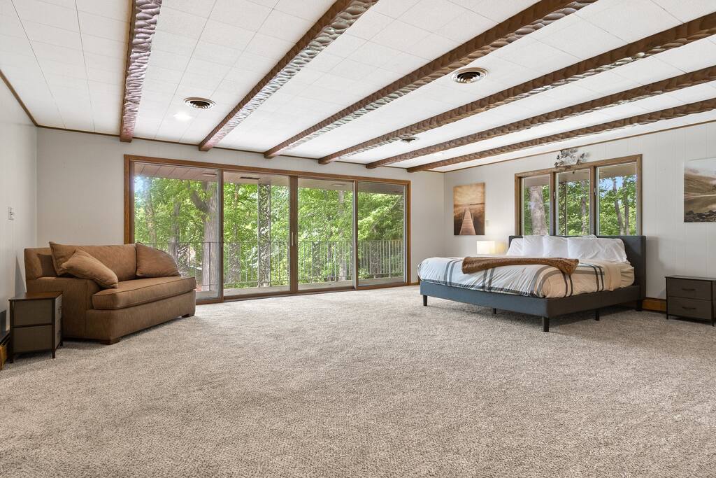 Preble Hills Oasis/Indoor Court/Hot Tub/Arcade