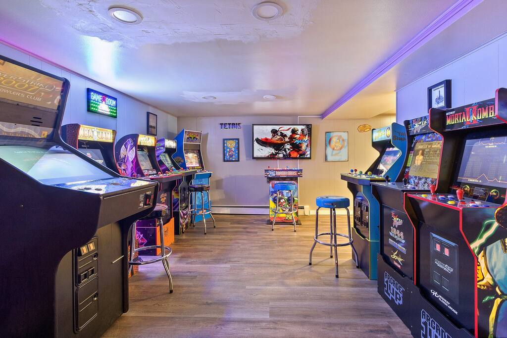 Preble Hills Oasis/Indoor Court/Hot Tub/Arcade