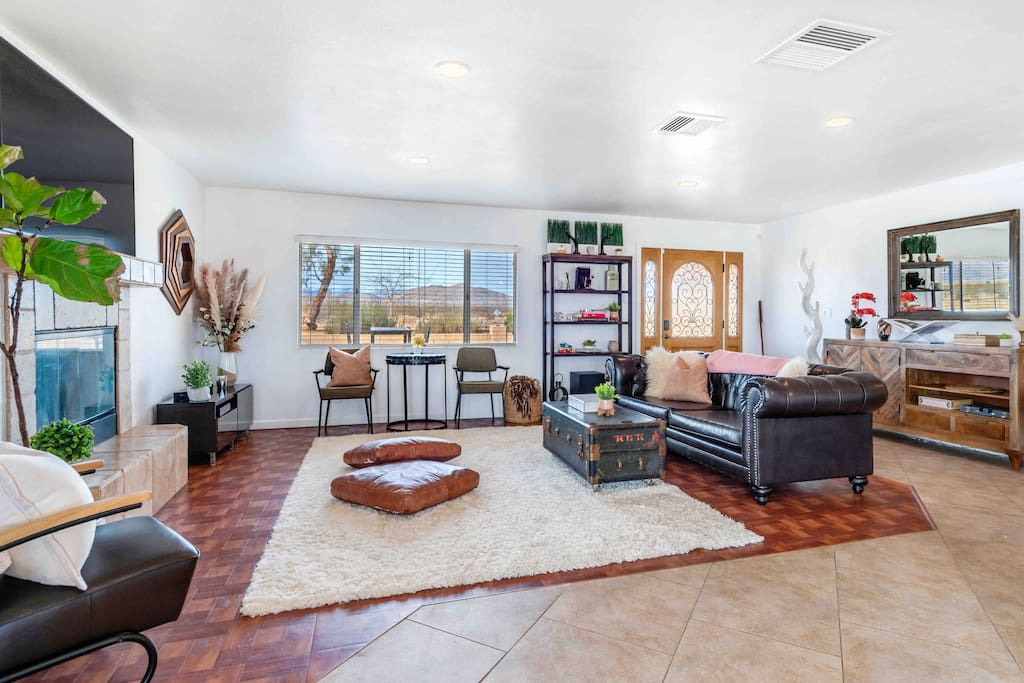 The Castle House: Bungalow w Private Spa & Gym — Joshua Tree, CA — vacation rental
