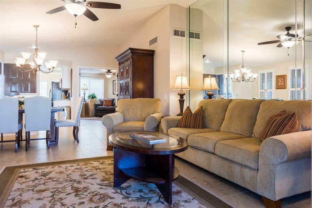 Cozy, quiet house, covered patio dining, sun room — Chandler, AZ — vacation rental