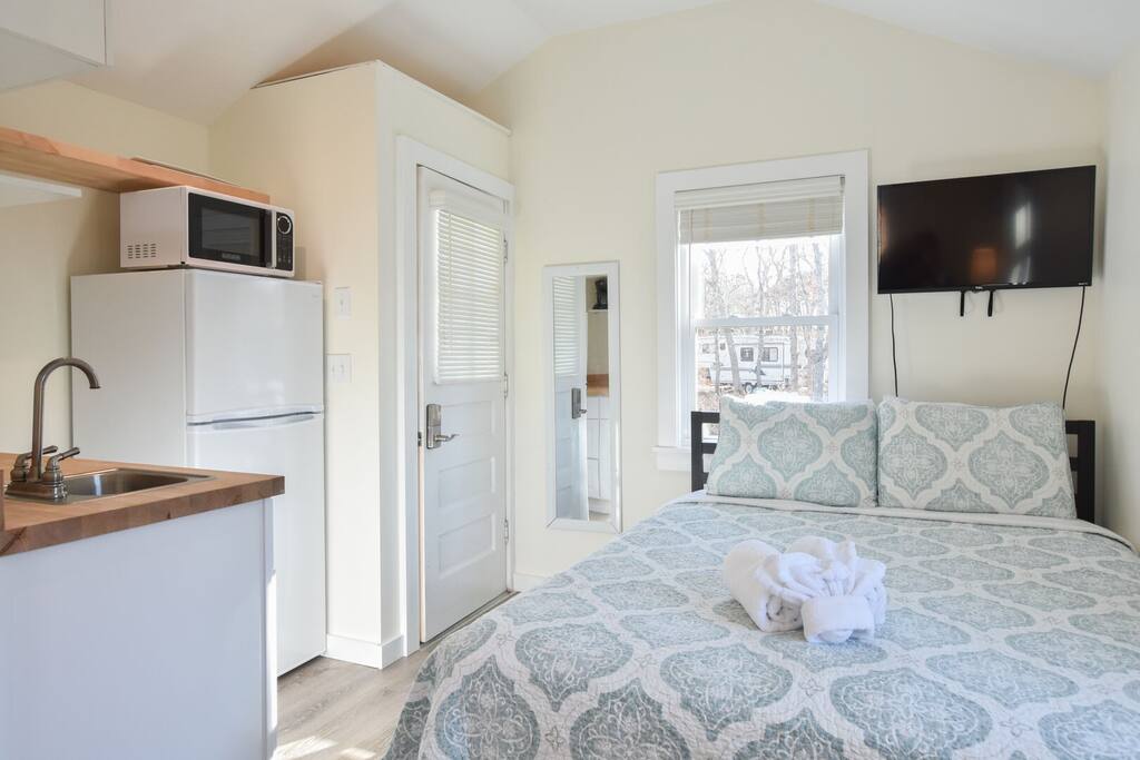 Photo 5 of Del Mar #14473 - 4 Min Drive to Bayside Beaches!