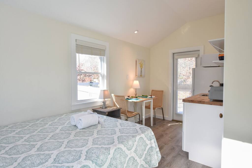 Photo 4 of Del Mar #14472 - Cozy Colorful Cottage Perfect for 2!