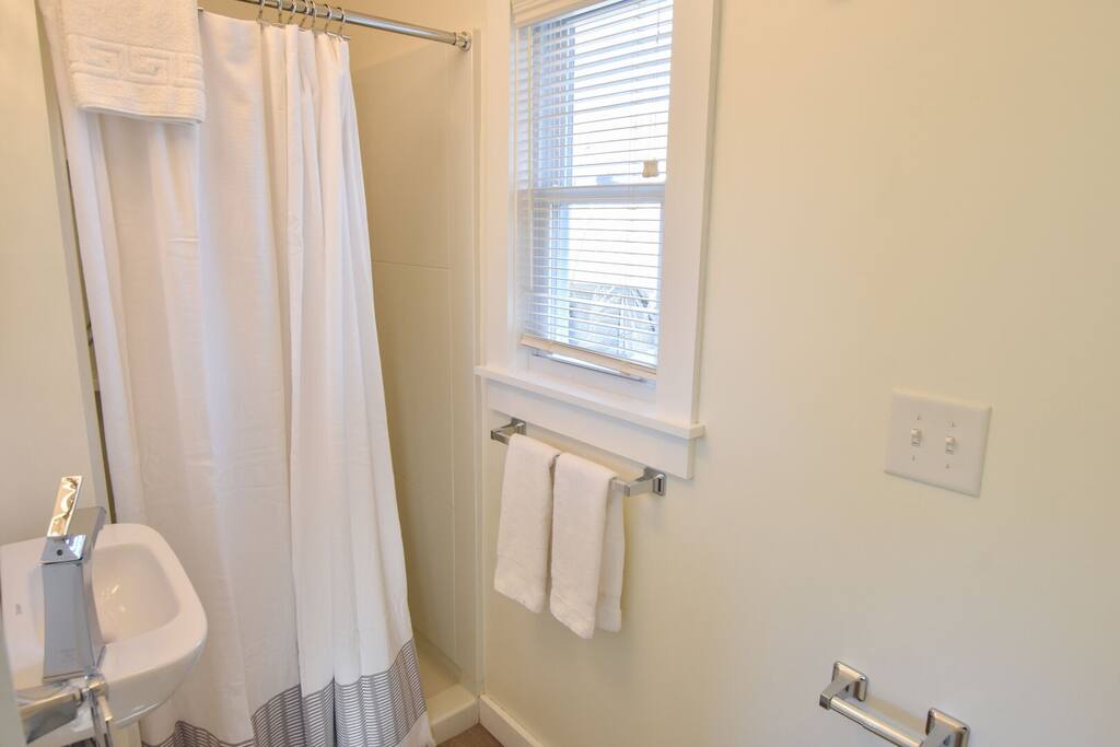 Photo 8 of Del Mar #14472 - Cozy Colorful Cottage Perfect for 2!