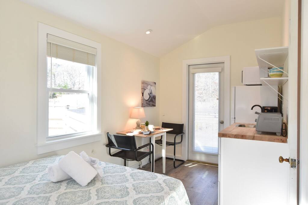 Photo 4 of Del Mar #14474 - Dreamy Cottage for Two! Close to Beaches!