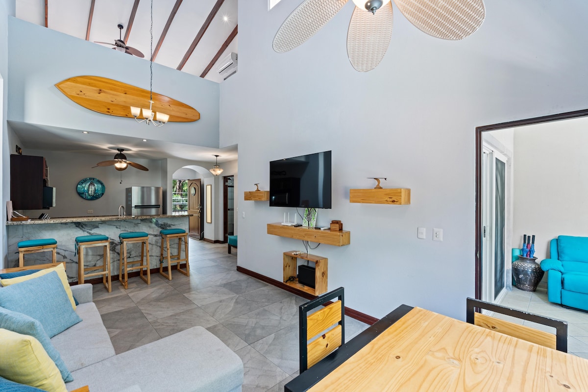 Potrero Beach 5min Walk, Pool and Security — Playa Potrero, Provincia de Guanacaste — vacation rental