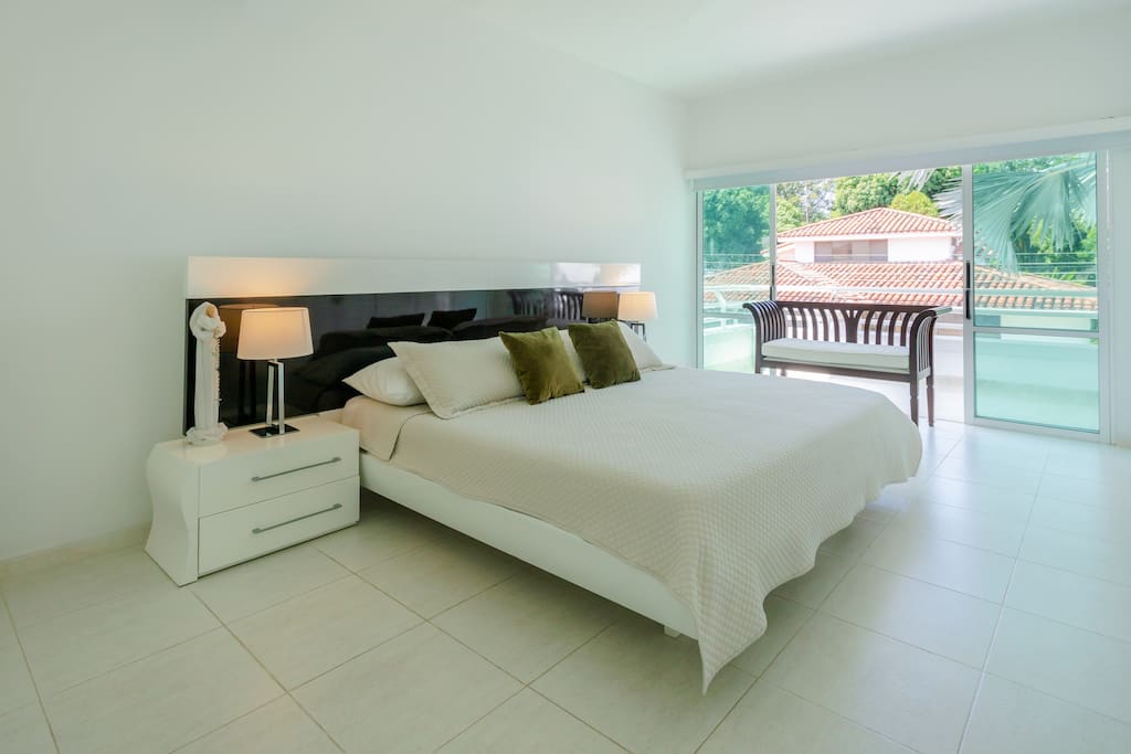 Cloud9| Private pool & Golf View | The Villa interior 5