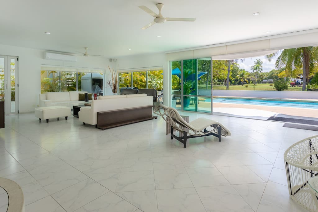 Cloud9| Private pool & Golf View | The Villa interior 4