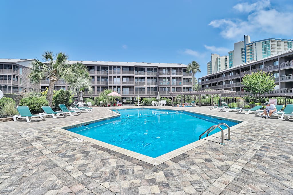 Beach &nightlife 3BR/2.5 BA service dog friendly — North Myrtle Beach, SC — vacation rental