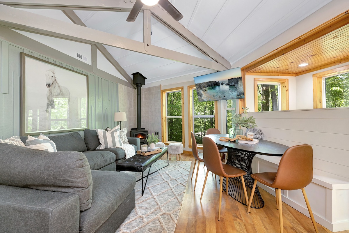 Cool House with Hot tub at Beech Mtn Resort! — Beech Mountain, NC — vacation rental