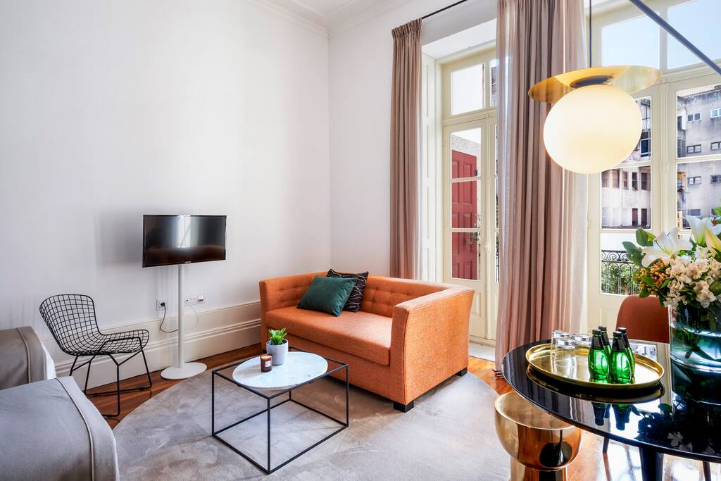 The A5 Luxury Studio Balcony #2 by DA'HOME β Porto, Porto β vacation rental