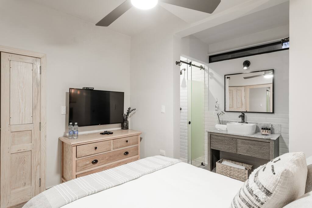 Bedroom with queen bed