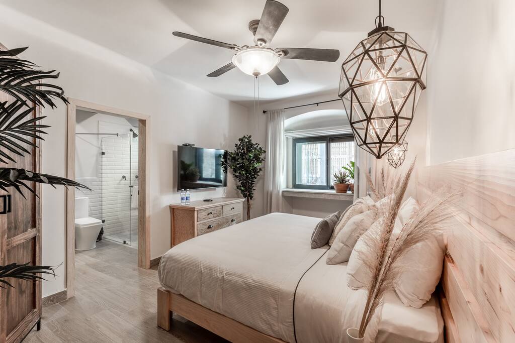 2BR Apt 1st Floor Centro, Best Location w/ Jacuzzi Lounge 5
