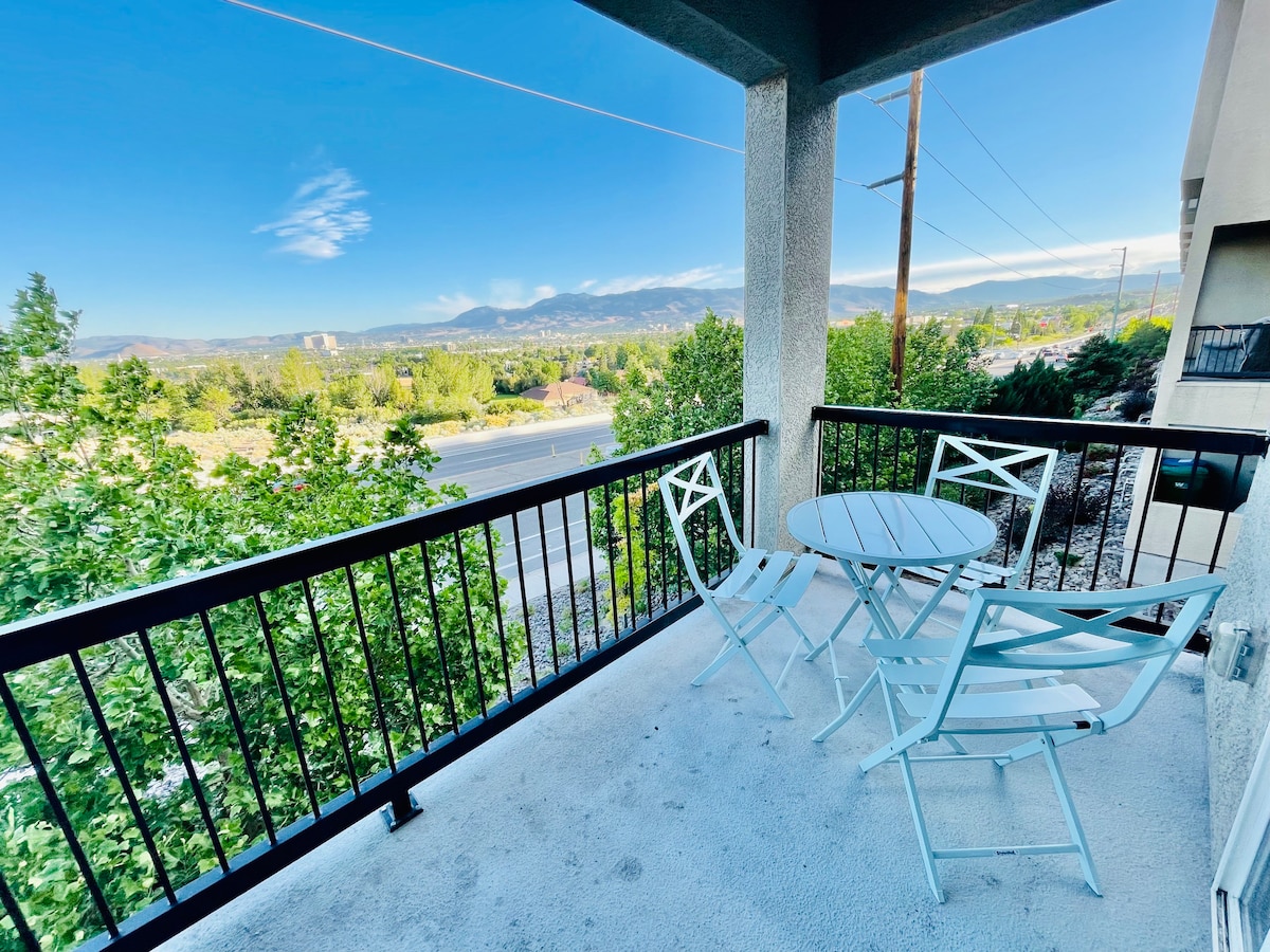Vista Retreat,10 Min to Convention Center,4TVs — Sparks, NV — vacation rental