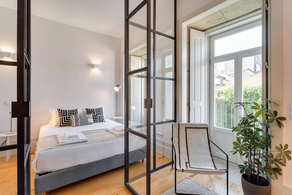 São Bento Downtown Apartment by DA'HOME — Porto, Porto — vacation rental