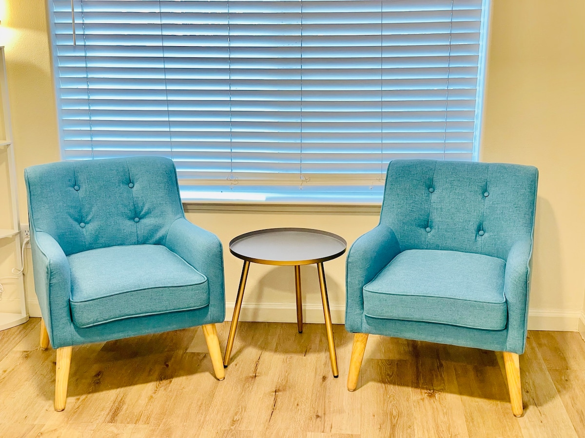 2 Bd, 2.5 Baths, Sleeps 6/G9