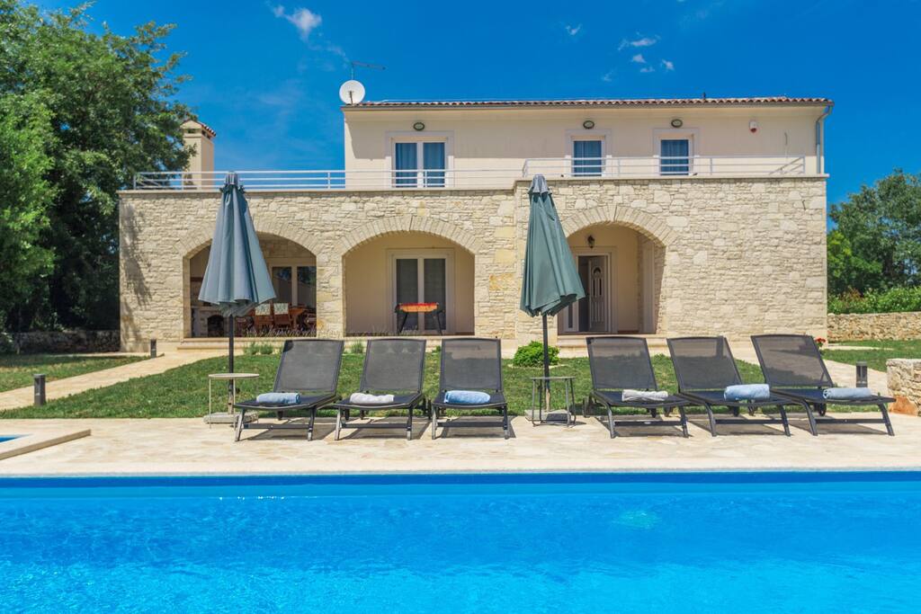 Countryside Villa - Diletta with pool and garden — Brajkovići, Istarska županija — vacation rental