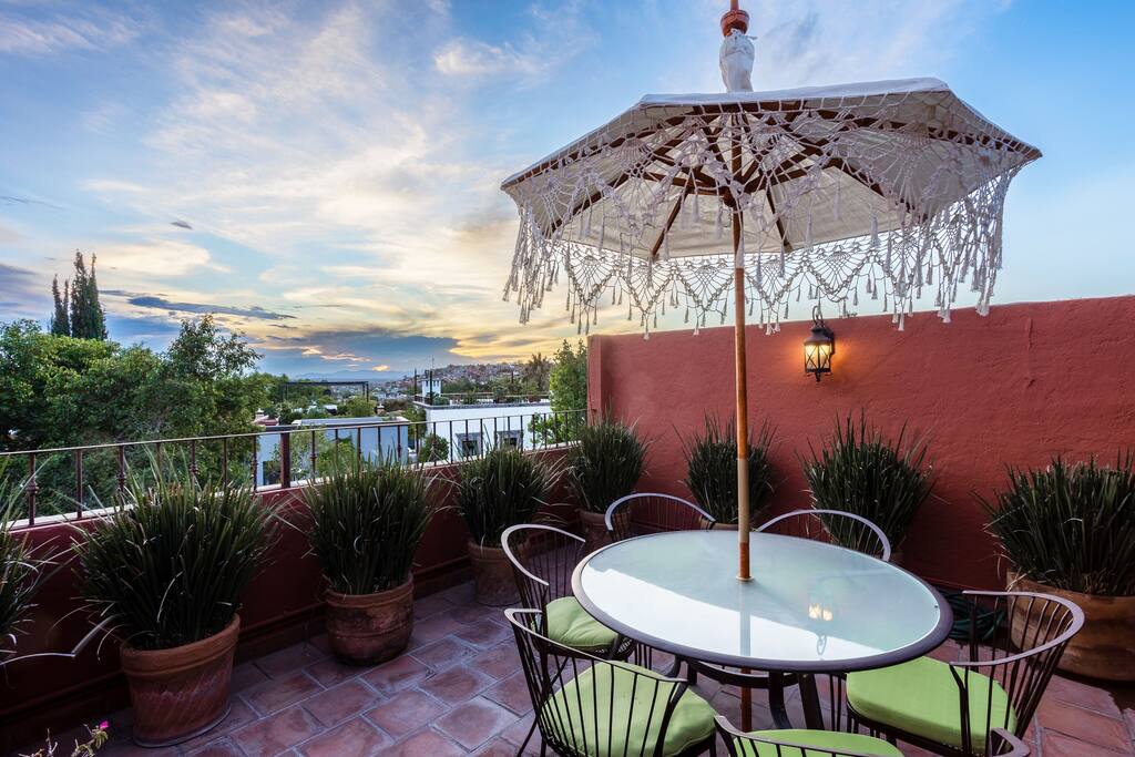 Casa Ladrillera, 3BR Garden Home with Rooftop & Garage in Centro — San Miguel de Allende, Guanajuato — vacation rental