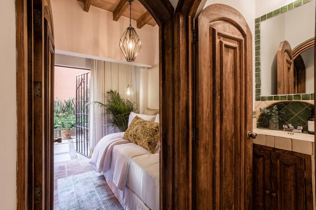 Daybed with Garden Views and Half Bath
