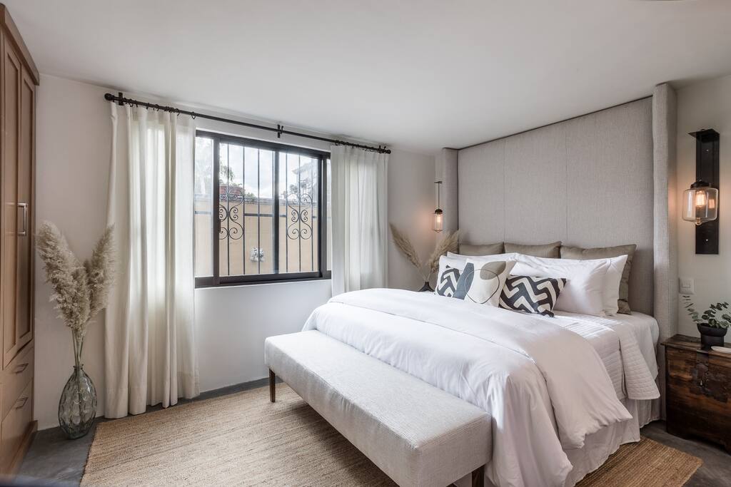 Casa Recreo: Hotel-Style King Suite Apartment in Centro by Rosewood — San Miguel de Allende, Guanajuato — vacation rental