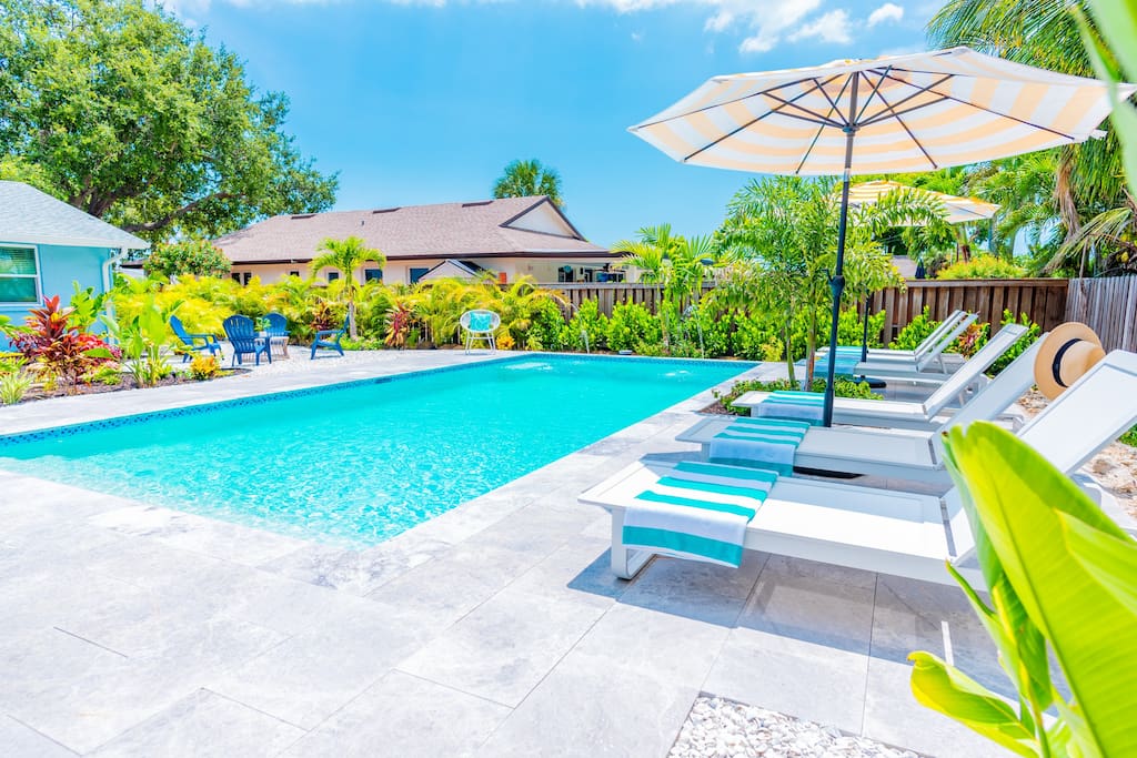 839 GulfShore Studio | Walk 2 Mercato & Beaches — Naples, FL — vacation rental