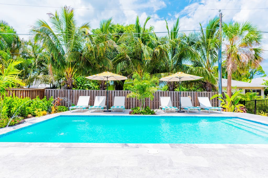 835 GulfShore Villa | Mins 2 Mercato & White Sands — Naples, FL — vacation rental