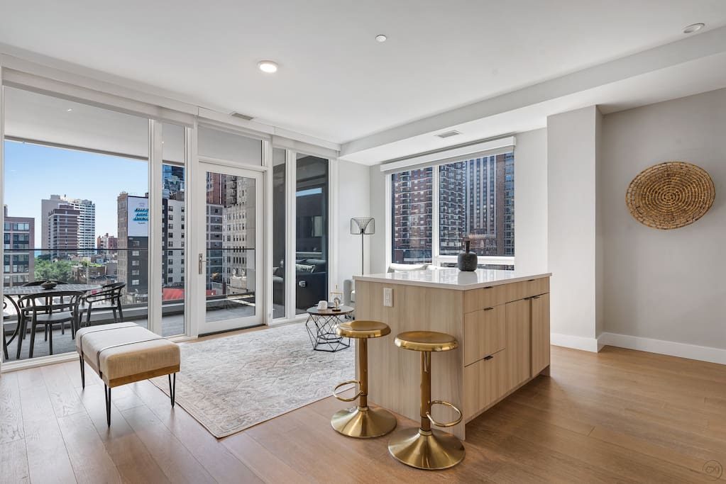Cloud9 | Gold Coast Historic District | The Lloyd interior 5