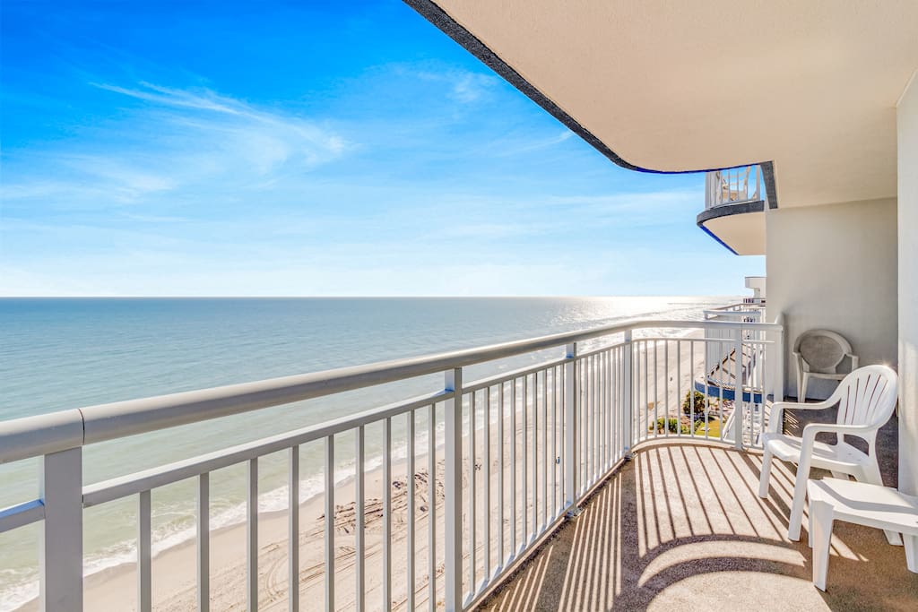 Luxury Oceanfront 3BR w/ Hot Tub & Stunning View — Myrtle Beach, SC — vacation rental