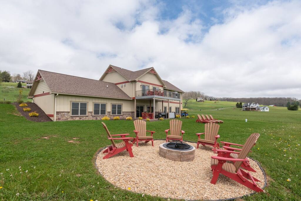 6BR Luxury Lakeside Escape w/ Indoor Pool β Deep Creek, MD β vacation rental