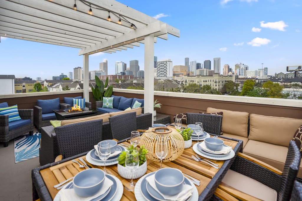 Posh Dtwn/midtown Home W Stunning Roof-topterrace - Houston, TX
