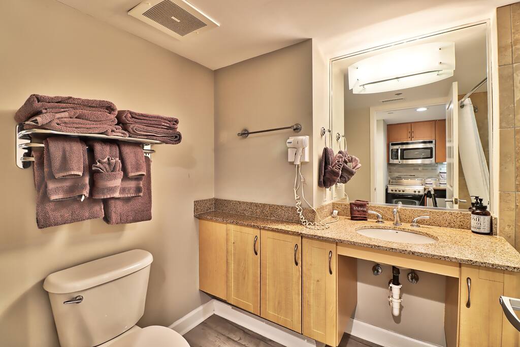 Oceanfront Views with Lazy River Hot Tubs Pools | Photo 7