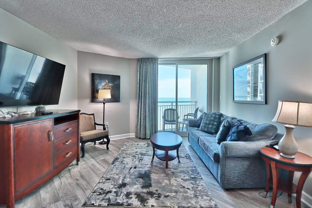 Oceanfront Views with Lazy River Hot Tubs Pools | Photo 2