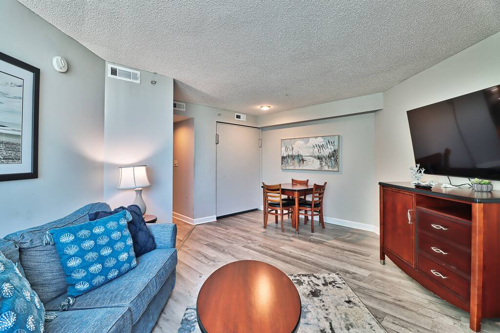 Oceanfront Views with Lazy River Hot Tubs Pools | Photo 24