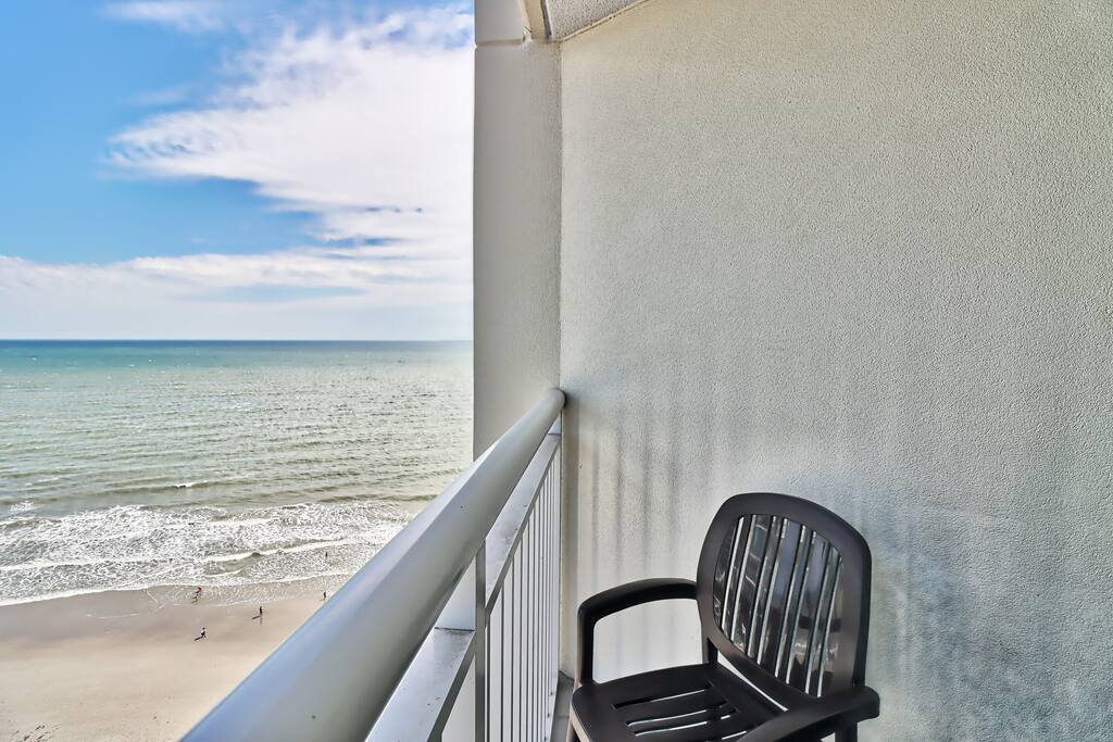 Oceanfront Views with Lazy River Hot Tubs Pools | Photo 27