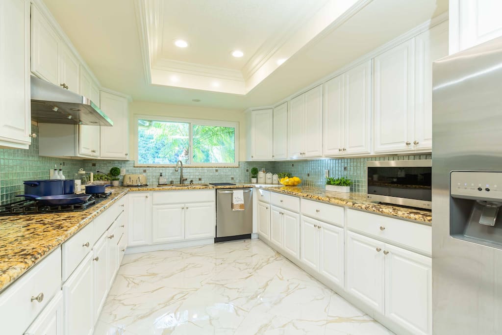 Luxury Pool Home in Glendora Foothills Retreat photo 4