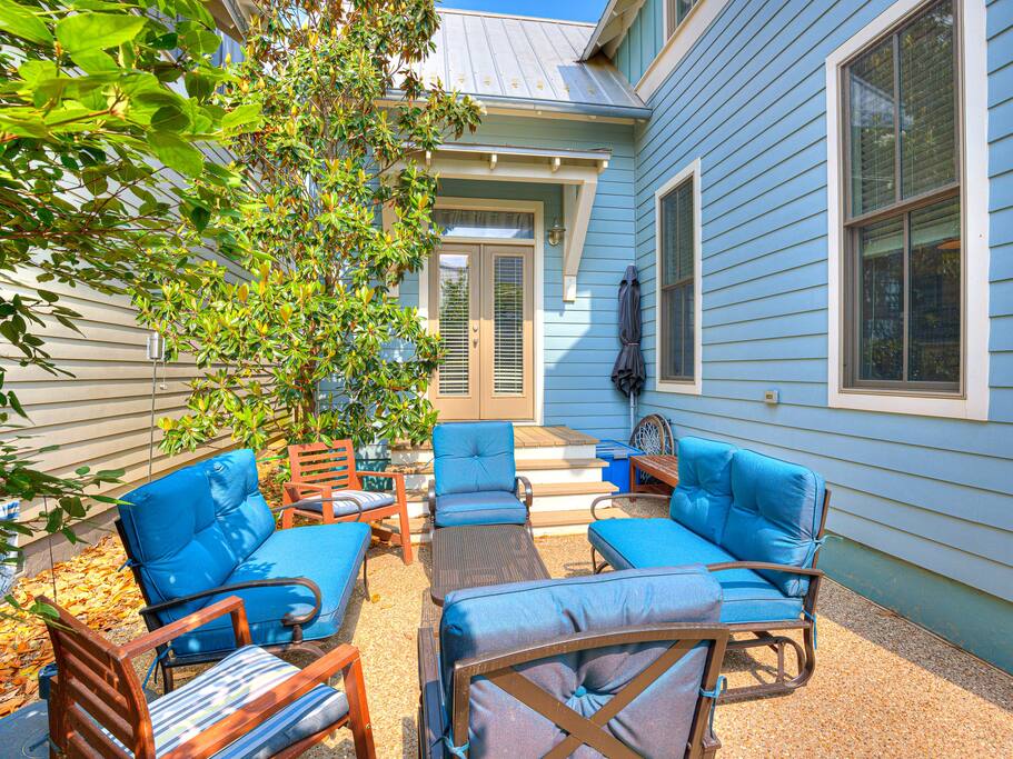 Charming Twinkle Lane Cottage — Carlton Landing, OK — vacation rental