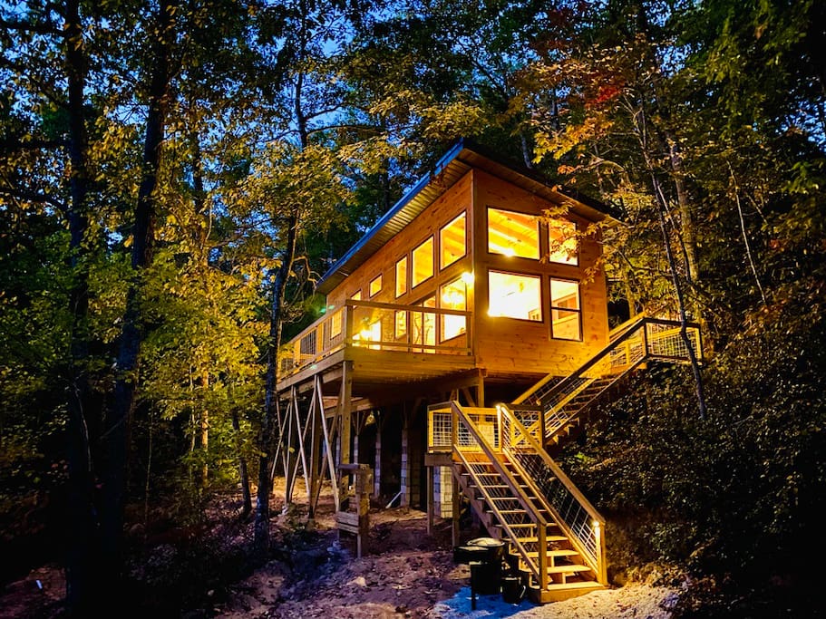 Cliffline Twilight |Cliffside Hot Tub ·RRG Retreat | Epic views & Pet Friendly — Powell County, KY — vacation rental